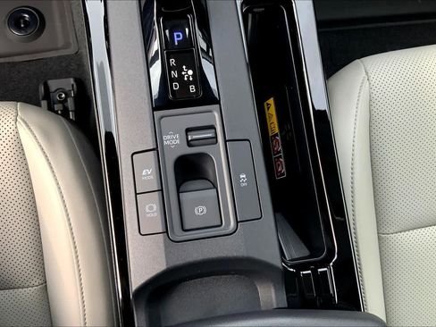 New 2026 Toyota Prius XLE image 18