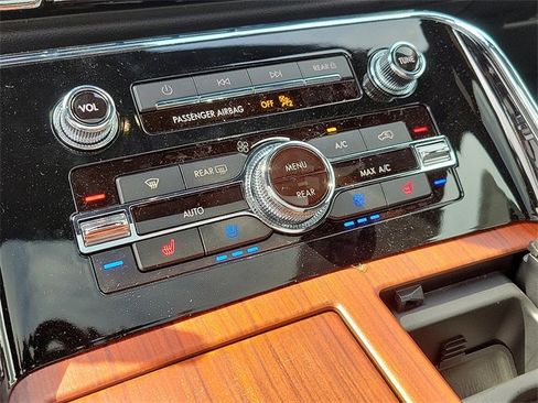 New 2024 Lincoln Navigator L Reserve image 8