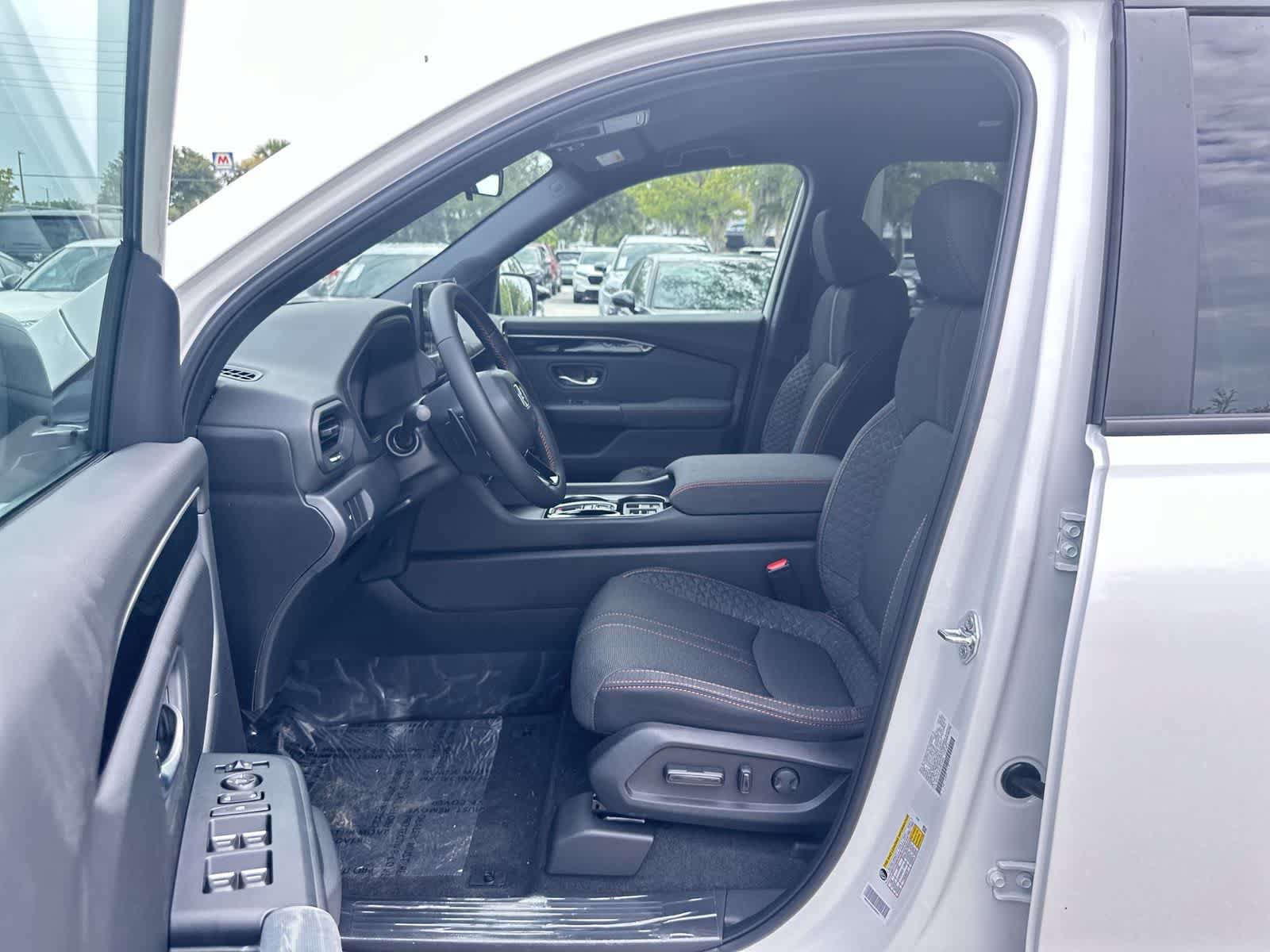 New 2026 Honda Pilot Sport image 2