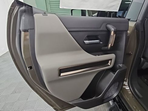 New 2025 GMC Hummer EV 2X w/ Extreme Off-Road Package image 37