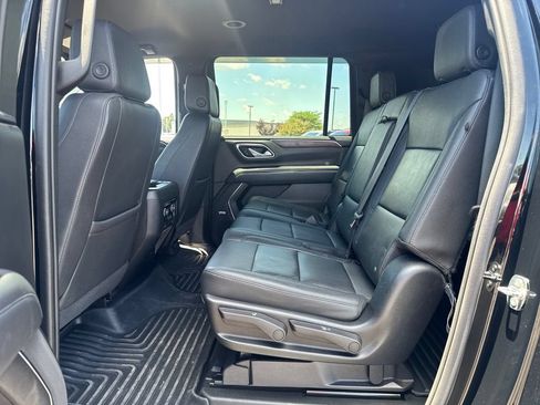 Used 2023 Chevrolet Suburban LT AWD/4WD image 14