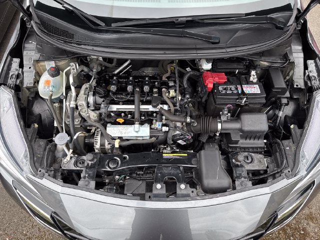 Used 2024 Nissan Versa SV FWD image 27