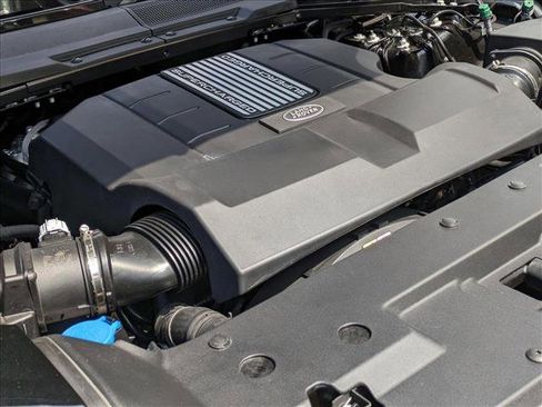 New 2025 Land Rover Defender 110 V8 AWD/4WD image 19
