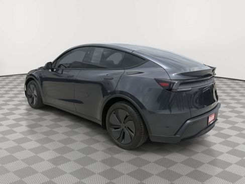 Used 2026 Tesla Model Y AWD image 8