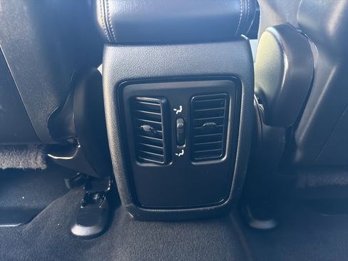 Used 2022 Dodge Durango SXT image 27