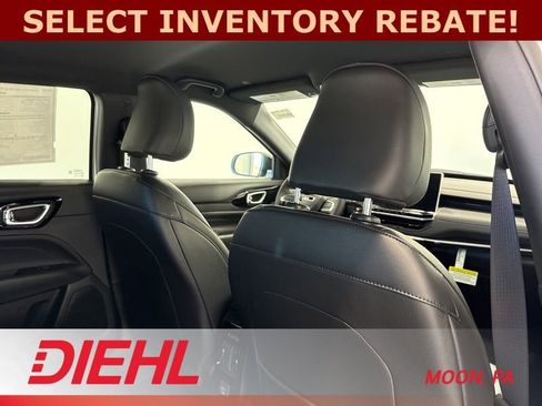 New 2026 Jeep Compass Limited image 13