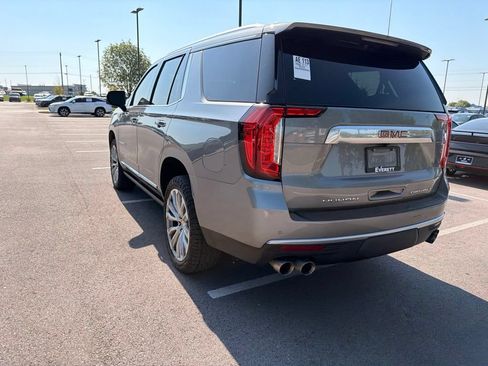Used 2022 GMC Yukon Denali AWD/4WD image 9