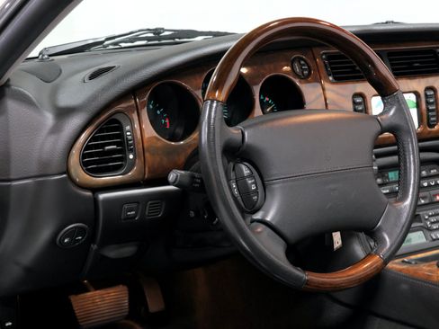 Used 2001 Jaguar XK8 Convertible RWD image 72