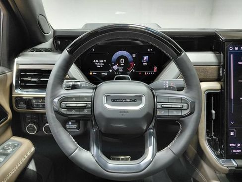Used 2026 GMC Yukon XL Denali Ultimate w/ LPO, Get Active Package AWD/4WD image 9