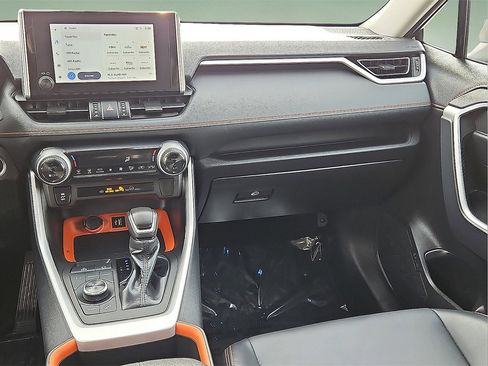 Used 2024 Toyota RAV4 Adventure image 17