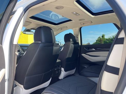 Used 2024 Buick Enclave Essence w/ Experience Buick Package FWD image 12