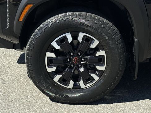 Used 2022 Nissan Frontier PRO-4X w/ Off-Road Protection Package AWD/4WD image 12