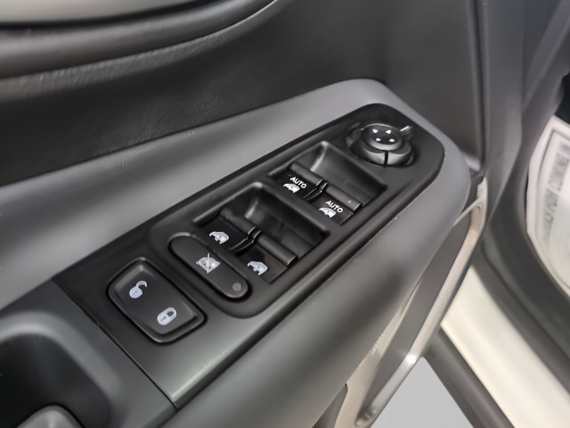 Used 2023 Jeep Renegade Limited AWD/4WD image 19