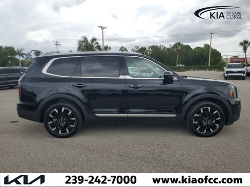 Certified 2024 Kia Telluride SX Prestige AWD/4WD image 3