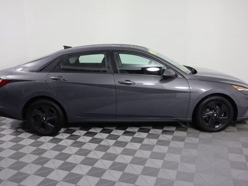 Used 2023 Hyundai Elantra SEL FWD image 9