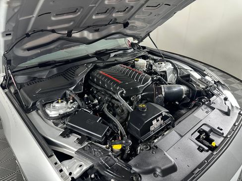 Used 2018 Ford Mustang GT Premium w/ Equipment Group 401A RWD image 15