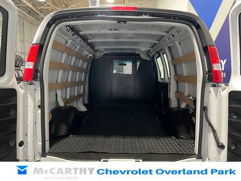 Used 2024 GMC Savana 2500 w/ Driver Convenience Package RWD image 19