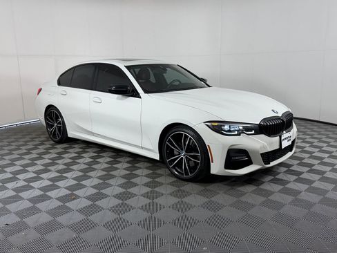 Used 2022 BMW 330i Sedan w/ M Sport Package image 7