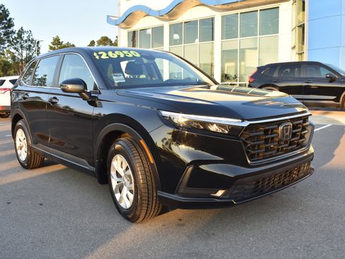 Certified 2023 Honda CR-V LX image 3