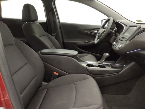 Used 2018 Chevrolet Malibu LT image 21