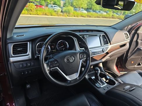 Certified 2019 Toyota Highlander Limited Platinum AWD/4WD image 20
