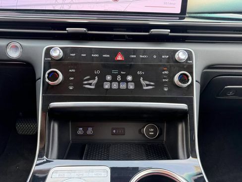 Certified 2026 Genesis GV80 2.5T AWD/4WD image 22