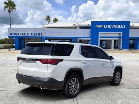 Used 2023 Chevrolet Traverse LT FWD image 3