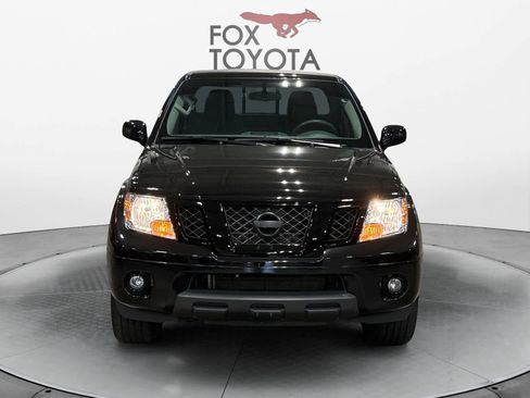 Used 2021 Nissan Frontier SV w/ Midnight Edition Floor Mats AWD/4WD image 9