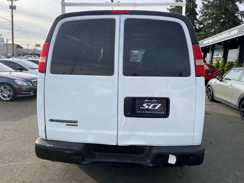 Used 2010 Chevrolet Express 3500 LS image 6