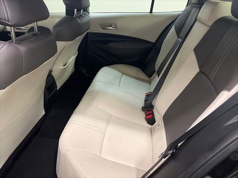 Used 2020 Toyota Corolla XLE image 30