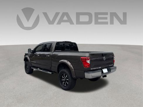 Used 2017 Nissan Titan SV AWD/4WD image 26