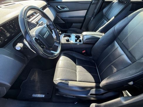 Used 2018 Land Rover Range Rover Velar R-Dynamic SE image 4