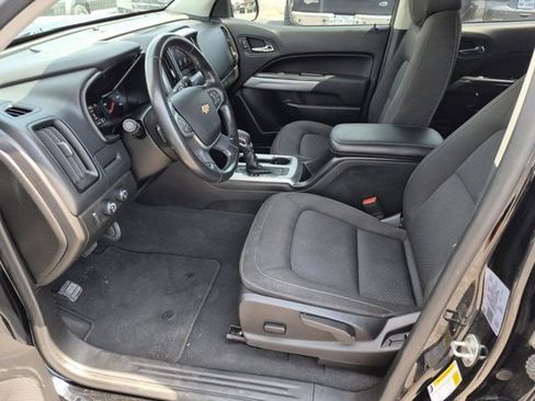 Used 2022 Chevrolet Colorado LT w/ LT Convenience Package AWD/4WD image 10