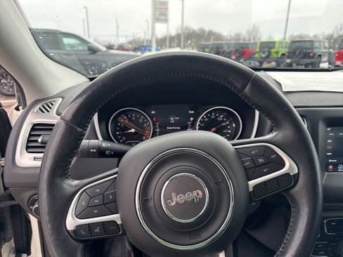 Used 2018 Jeep Compass Latitude w/ Popular Equipment Group image 13