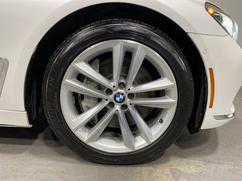 Used 2016 BMW 750i xDrive image 33