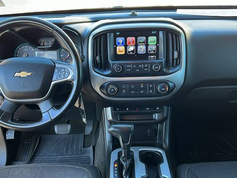 Used 2018 Chevrolet Colorado LT w/ LT Convenience Package image 13