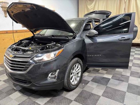 Used 2020 Chevrolet Equinox LS image 11