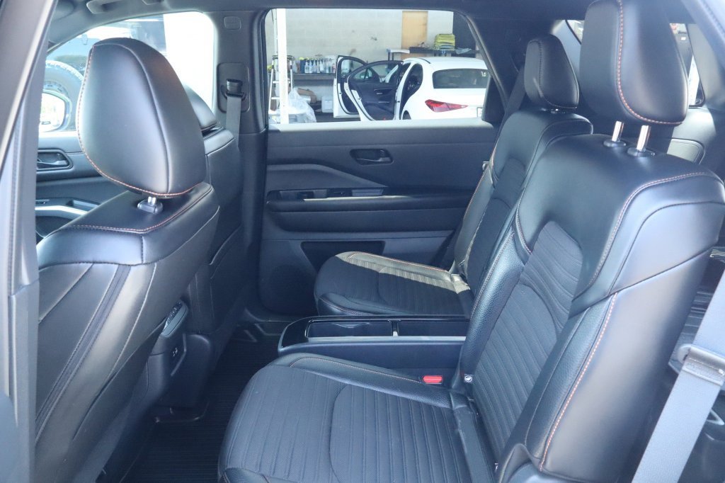 Used 2024 Nissan Pathfinder Rock Creek AWD/4WD image 35