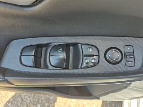 Used 2024 Nissan Sentra SV FWD image 15