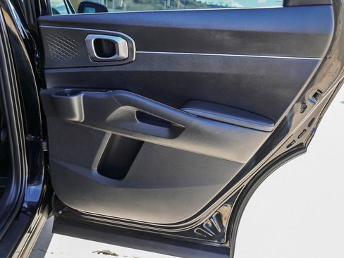 Used 2022 Kia Sorento EX w/ Panoramic Sunroof Package image 30