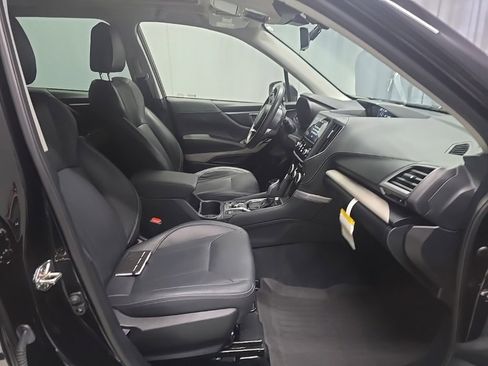 Used 2023 Subaru Forester Limited image 5