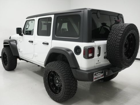 Used 2019 Jeep Wrangler Unlimited Sport S AWD/4WD image 6