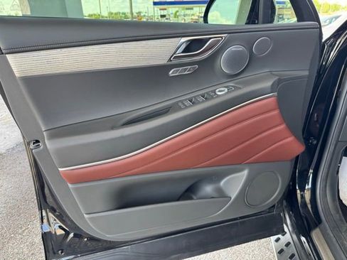 Used 2025 Genesis GV80 3.5T Prestige AWD/4WD image 18
