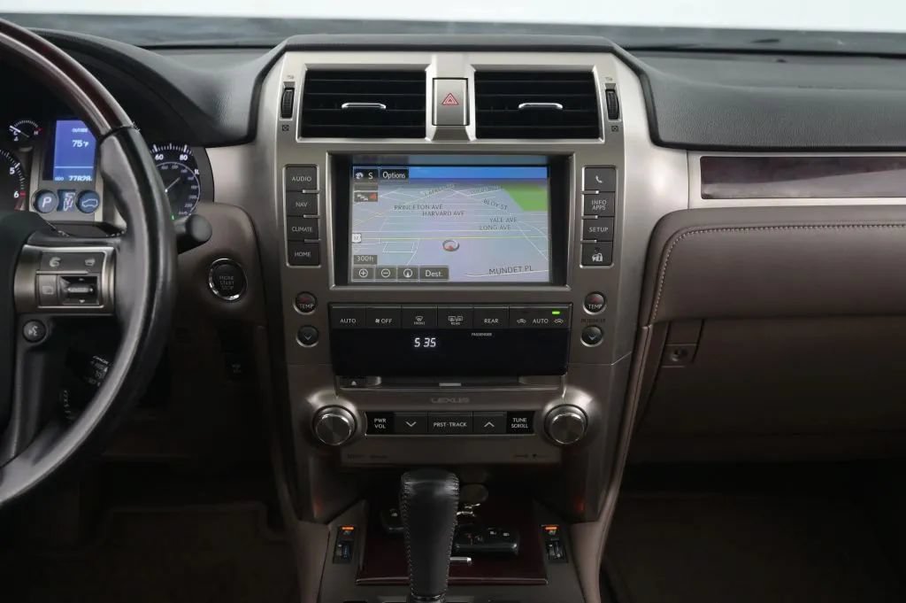 Used 2018 Lexus GX 460 Premium w/ Premium Package AWD/4WD image 33