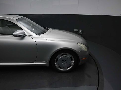 Used 2003 Lexus SC 430 Convertible RWD image 11