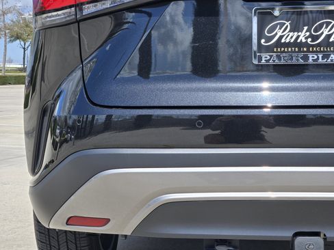 Used 2024 Lexus RX 350 w/ Kick Sensor & Tow Package image 19