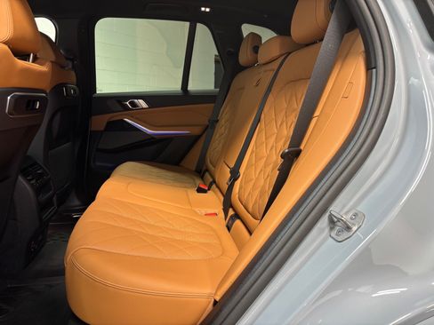 Used 2025 BMW X5 xDrive40i w/ M Sport Package AWD/4WD image 30