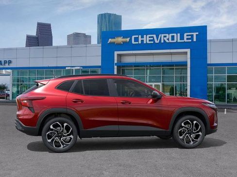 New 2026 Chevrolet Trax RS w/ Driver Confidence Package FWD image 5