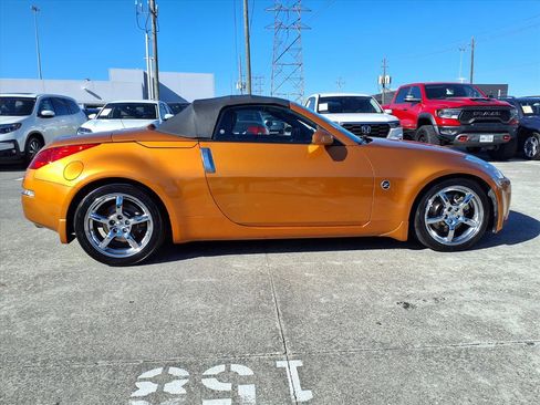 Used 2006 Nissan 350Z Touring image 23