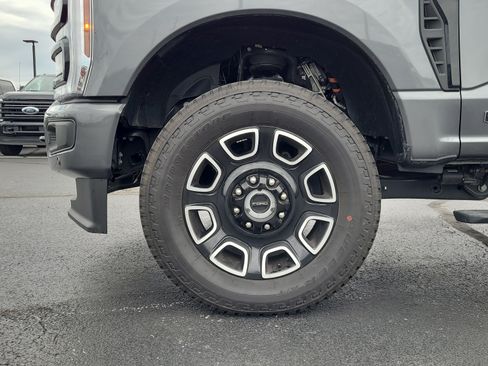 Used 2026 Ford F250 Platinum AWD/4WD image 10